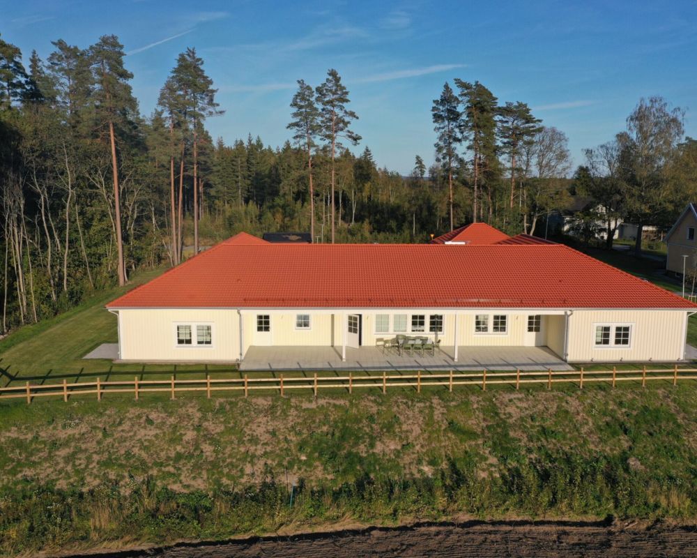 Röda hus.